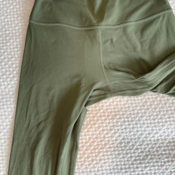 lululemon Align Leggings Size 6 High-Rise Crop 23" - Picture 5 of 8